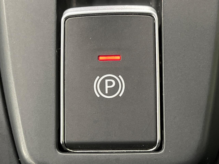 2022 Nissan Note 6AA-SNE13 (UW-69ef58e6bd693)[28]