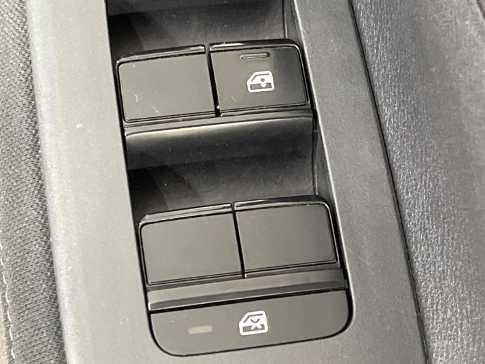 2022 Nissan Note 6AA-SNE13 (UW-69ef58e6bd693)[11]