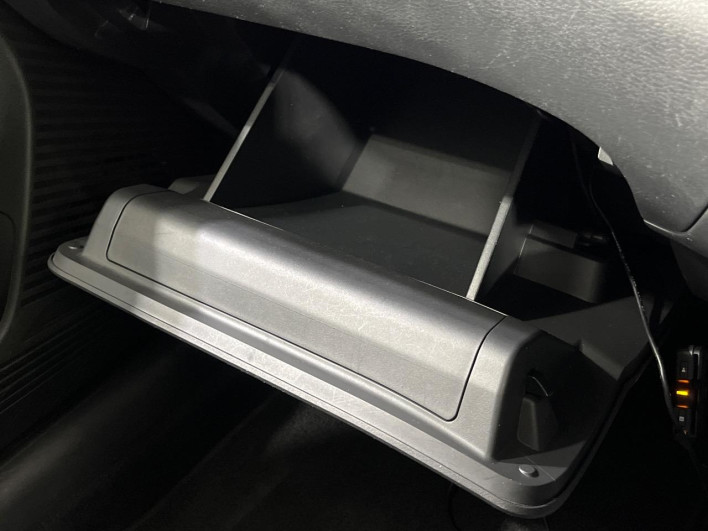 2022 Nissan Note 6AA-SNE13 (UW-69ef58e6bd693)[29]