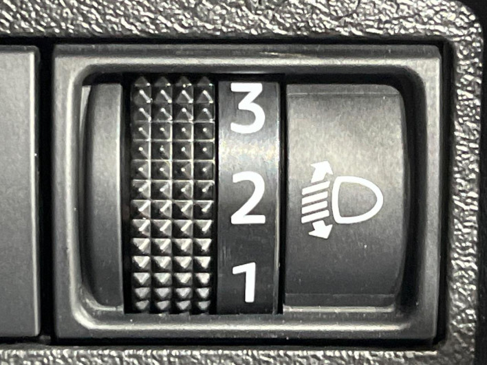 2022 Nissan Note 6AA-SNE13 (UW-69ef58e6bd693)[14]