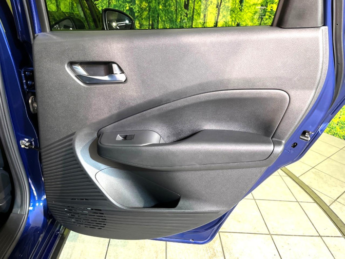 2023 Nissan Note 6AA-SNE13 (UW-69ef58e6e552c)[28]