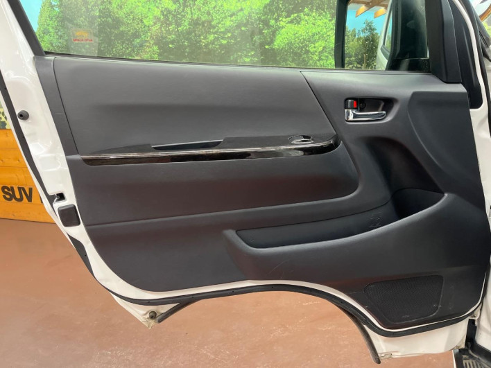 2020 Toyota Hiace Van 3BF-TRH216K (UW-69ef58e957694)[12]