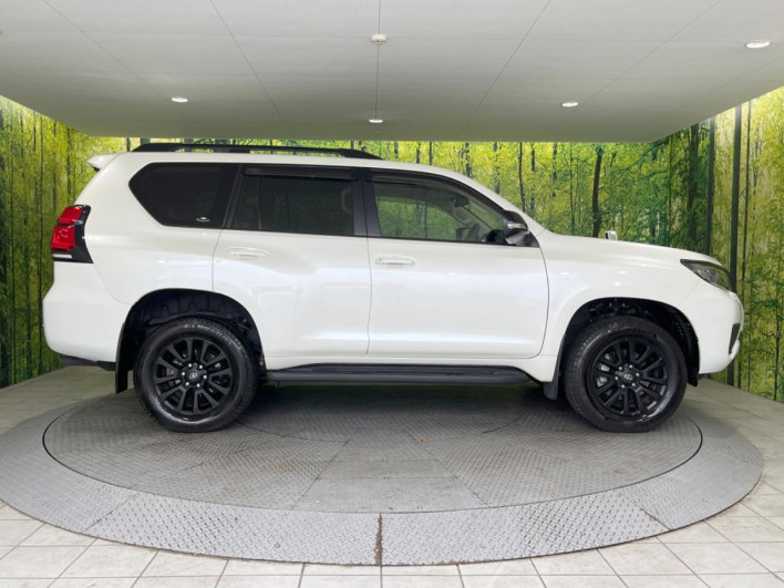2023 Toyota Land Cruiser Prado 3BA-TRJ150W (UW-69ef58eaa217f)[16]