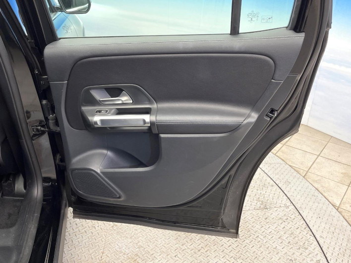 2022 Mercedes Benz GLB 3DA-247613M (UW-69ef58eebb2c7)[20]