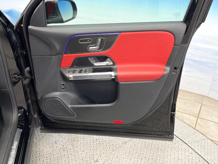 2023 Mercedes Benz GLB 3DA-247613M (UW-69ef58eecb7a1)[25]