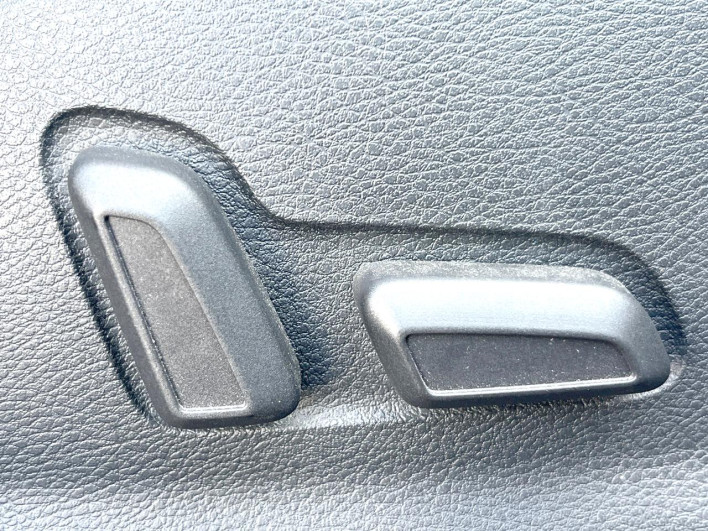 2015 Audi S3 Sedan ABA-8VCJXL (UW-69ef58f07c185)[25]