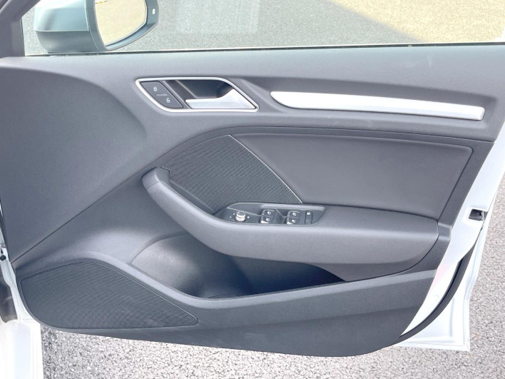 2015 Audi S3 Sedan ABA-8VCJXL (UW-69ef58f07c185)[23]