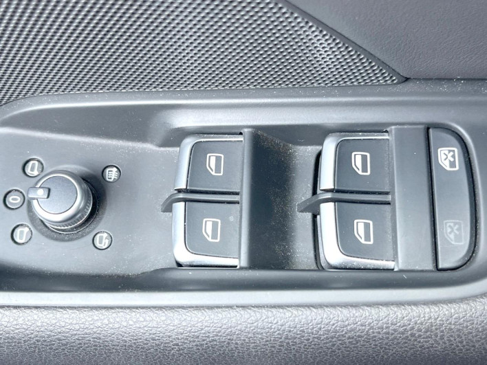 2015 Audi S3 Sedan ABA-8VCJXL (UW-69ef58f07c185)[27]