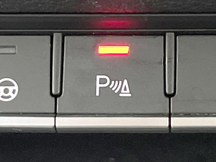 2018 Audi A4 DBA-8WCYRF (UW-69ef58f0da1a4)[17]