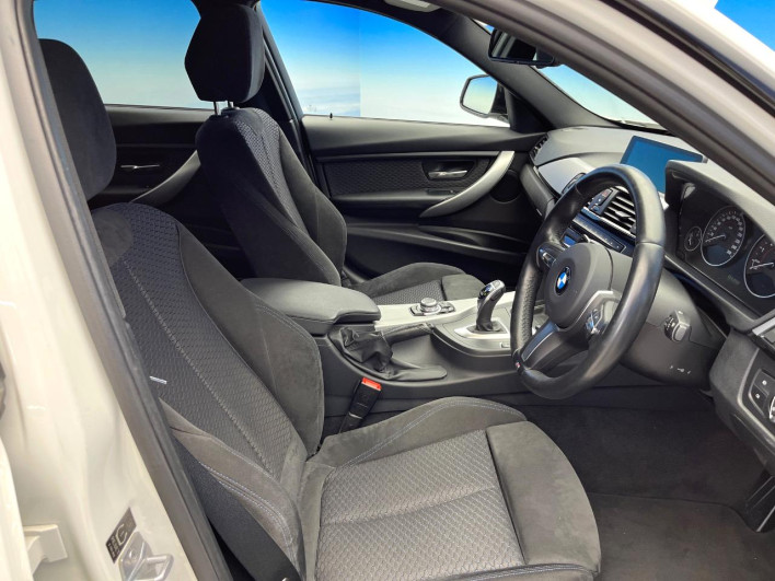 2013 BMW 3 Series DBA-3B20 (UW-69ef58f0e0580)[19]