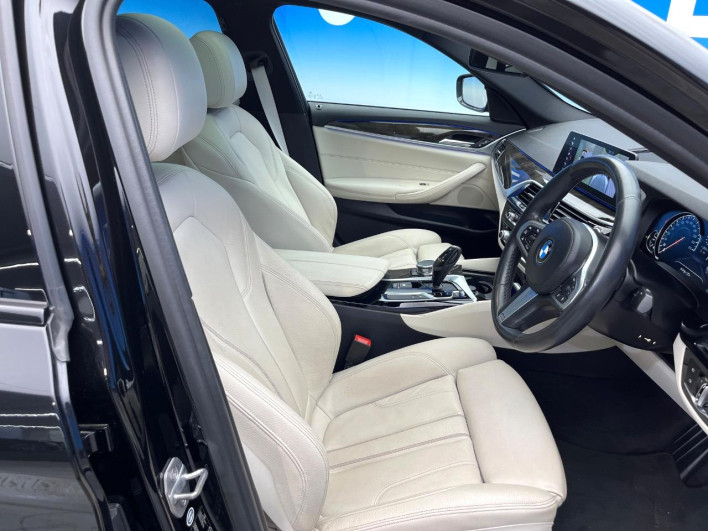 2017 BMW 5 Series LDA-JC20 (UW-69ef58f235877)[23]