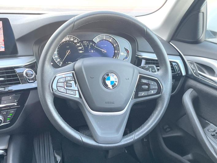 2019 BMW 5 Series DBA-JL10 (UW-69ef58f348fb8)[24]