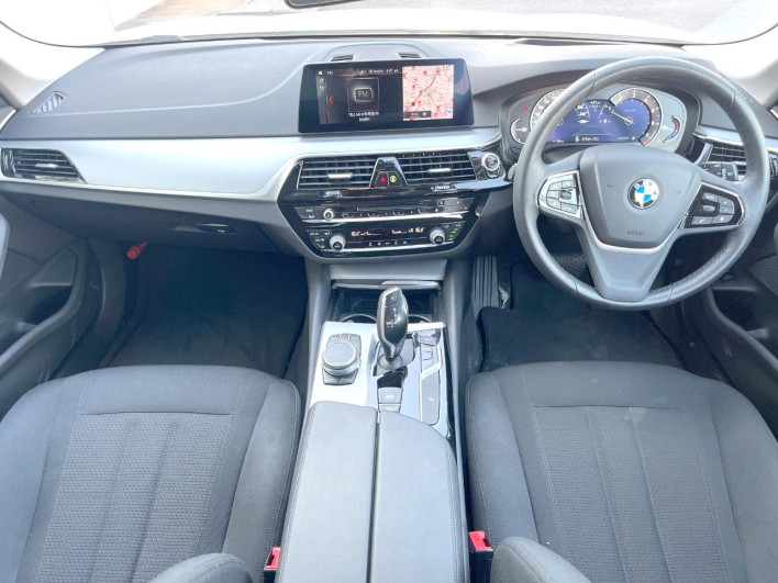 2019 BMW 5 Series DBA-JL10 (UW-69ef58f348fb8)[23]