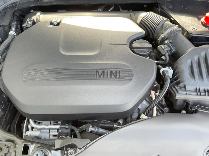 2022 Rover Mini 3DA-XV15MW (UW-69ef58f4e459a)[5]