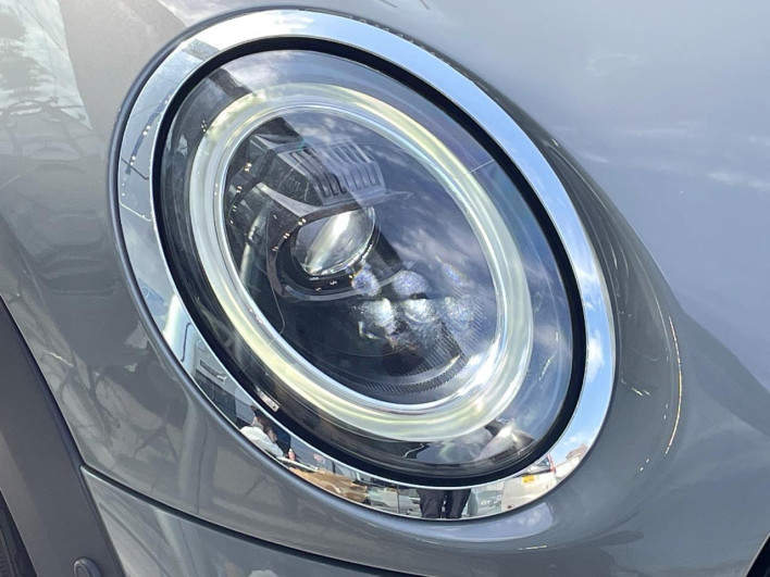 2022 Rover Mini 3DA-XV15MW (UW-69ef58f4e459a)[21]