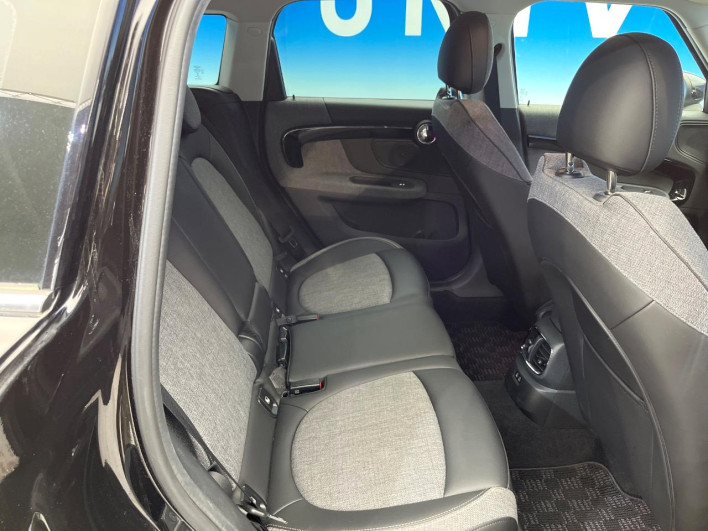 2021 Rover Mini 3DA-42BT20 (UW-69ef58f562f49)[22]