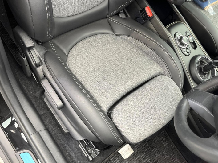 2021 Rover Mini 3DA-42BT20 (UW-69ef58f562f49)[25]