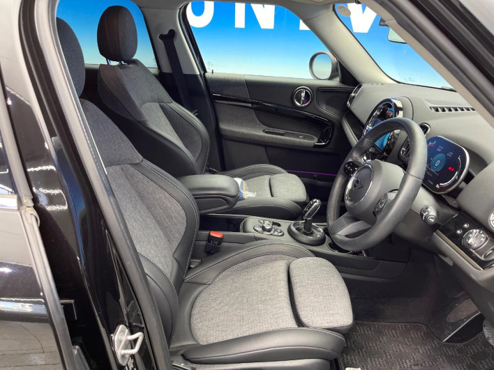 2021 Rover Mini 3DA-42BT20 (UW-69ef58f562f49)[24]
