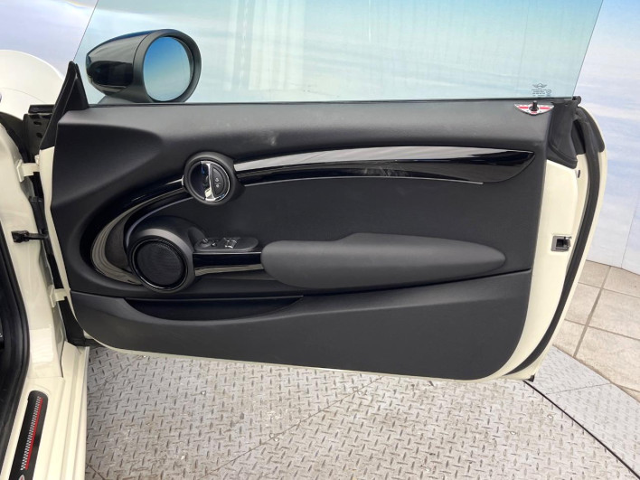 2022 Rover Mini 3BA-XRJCWMW (UW-69ef58f68cf17)[21]