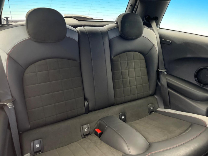 2022 Rover Mini 3BA-XRJCWMW (UW-69ef58f68cf17)[24]