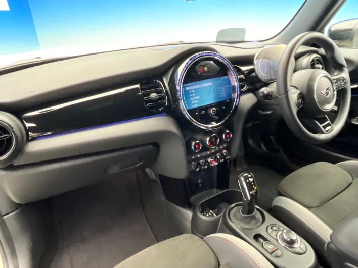 2022 Rover Mini 3BA-XRJCWMW (UW-69ef58f68cf17)[29]