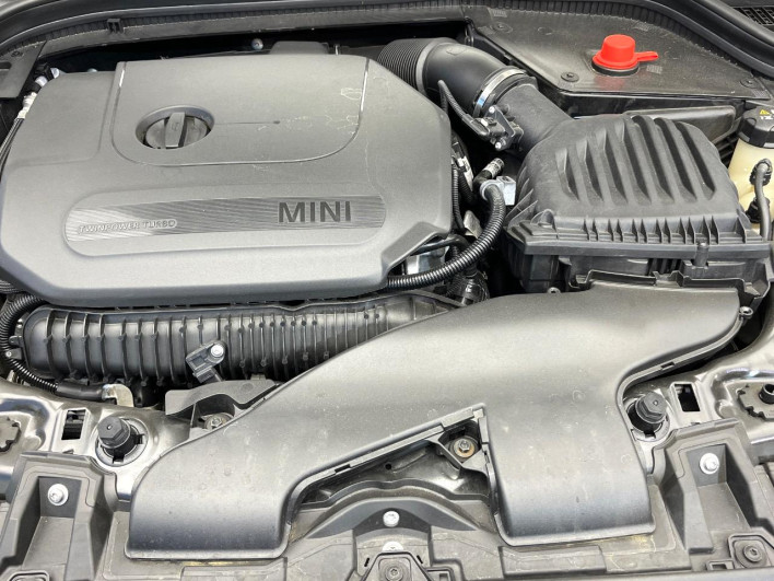 2022 Rover Mini 3BA-XRJCWMW (UW-69ef58f68cf17)[10]