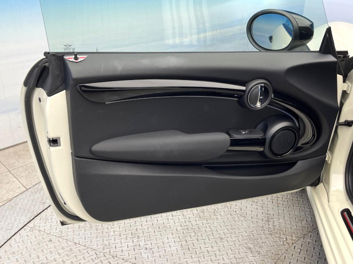 2022 Rover Mini 3BA-XRJCWMW (UW-69ef58f68cf17)[27]