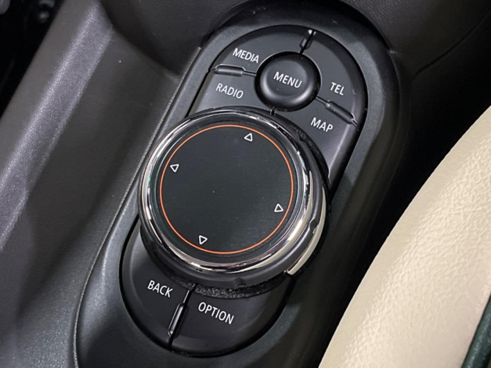 2018 Rover Mini DBA-XS15 (UW-69ef58f71a06e)[8]