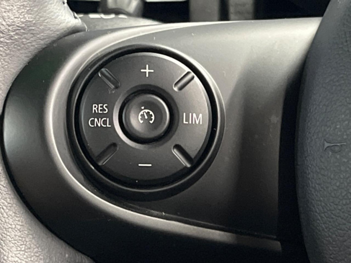 2018 Rover Mini DBA-XS15 (UW-69ef58f71a06e)[15]