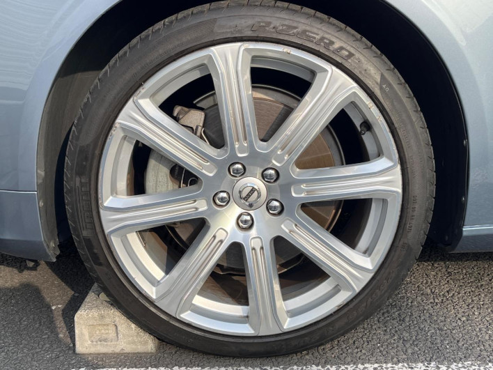 2017 Volvo V90 DBA-PB420 (UW-69ef58f9e33f5)[15]