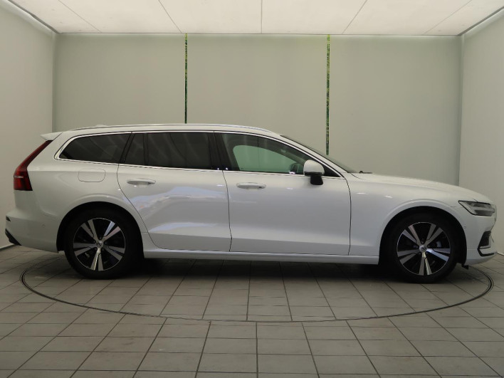 2025 Volvo V60 5AA-ZB420TM2 (UW-69ef58faa5be8)[7]