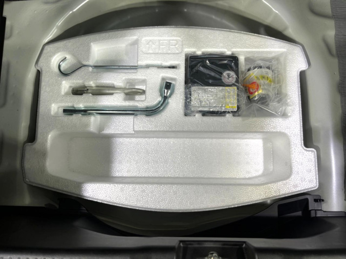 2022 Suzuki Swift 5BA-ZD83S (UW-69ef58fd0f26a)[5]