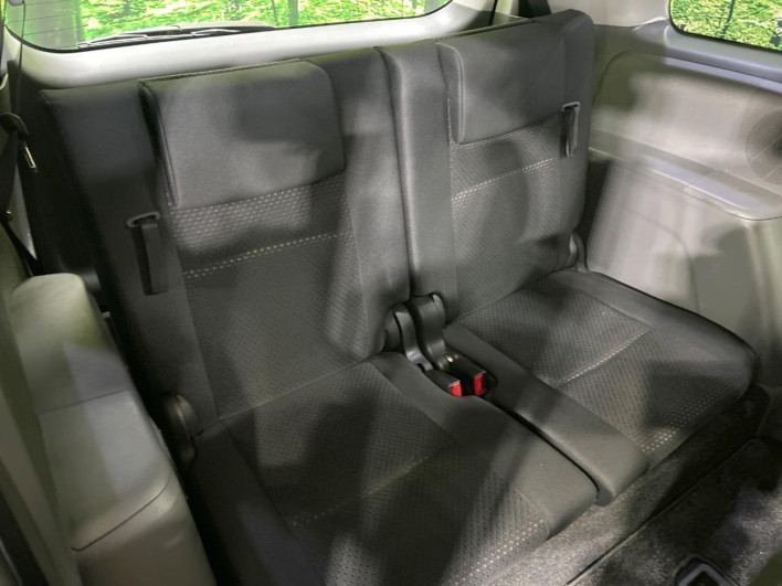 2011 Toyota Isis DBA-ZGM11W (UW-69ef58fe353ba)[22]