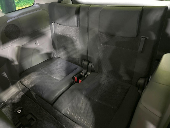 2011 Toyota Isis DBA-ZGM11W (UW-69ef58fe353ba)[21]