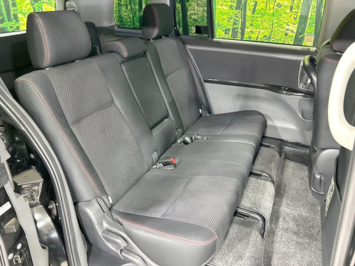 2011 Toyota Isis DBA-ZGM11W (UW-69ef58fe353ba)[23]