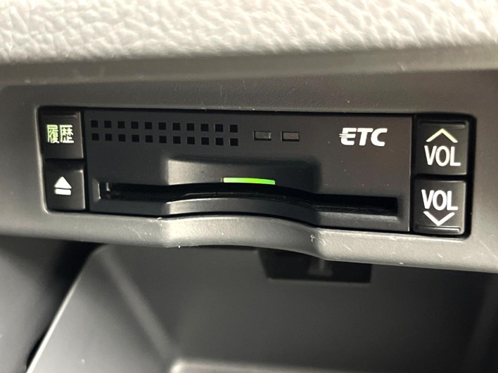 2008 Toyota Voxy DBA-ZRR70W (UW-69ef590034673)[28]