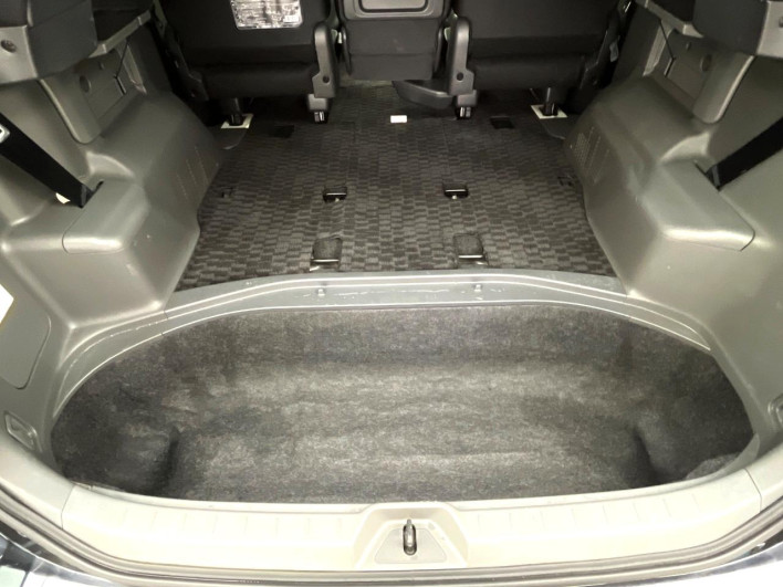 2008 Toyota Voxy DBA-ZRR70W (UW-69ef590034673)[18]