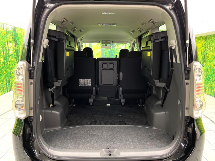 2008 Toyota Voxy DBA-ZRR70W (UW-69ef590034673)[13]