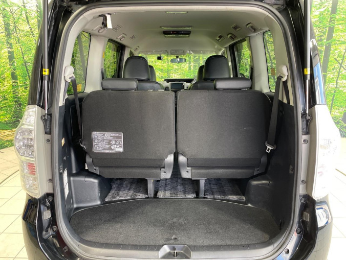 2013 Toyota Voxy DBA-ZRR70W (UW-69ef5900775fc)[29]