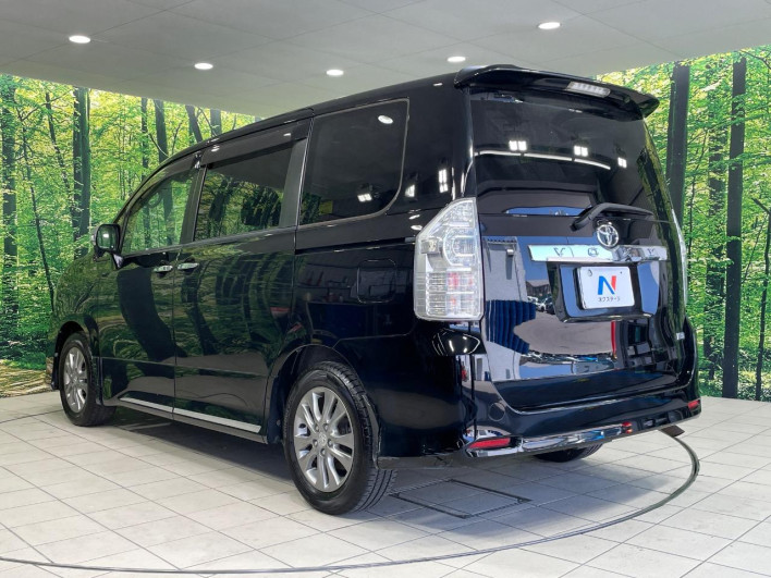 2013 Toyota Voxy DBA-ZRR70W (UW-69ef5900775fc)[14]