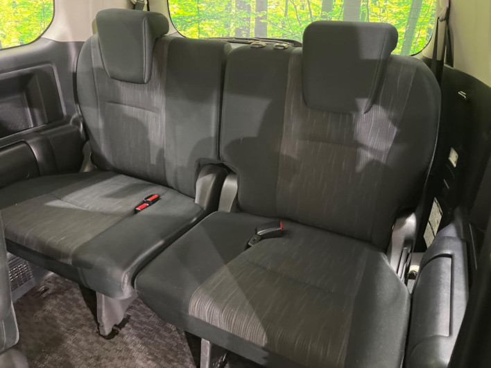 2013 Toyota Noah DBA-ZRR70W (UW-69ef59008f648)[20]