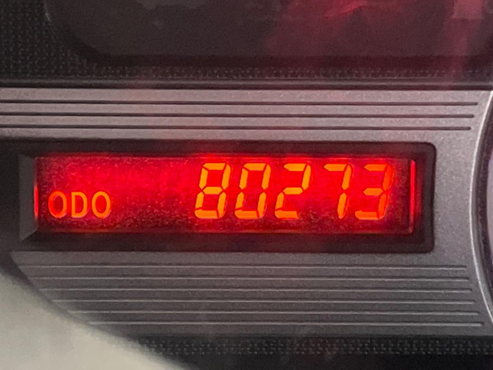 2013 Toyota Noah DBA-ZRR70W (UW-69ef59008f648)[2]