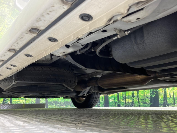 2013 Toyota Noah DBA-ZRR70W (UW-69ef59008f648)[28]