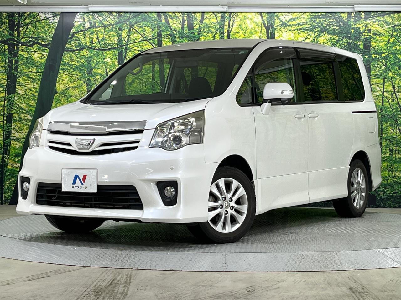 2013 Toyota Noah DBA-ZRR70W