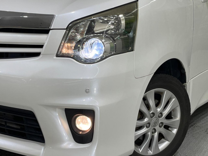 2013 Toyota Noah DBA-ZRR70W (UW-69ef59008f648)[13]