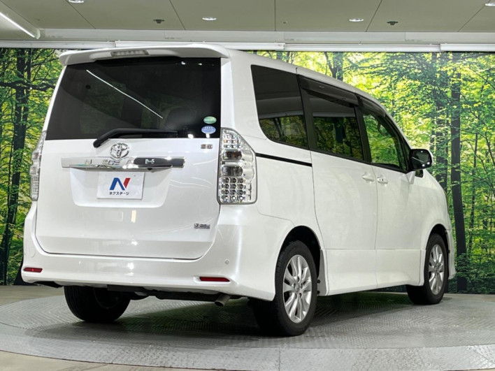2013 Toyota Noah DBA-ZRR70W (UW-69ef59008f648)[8]