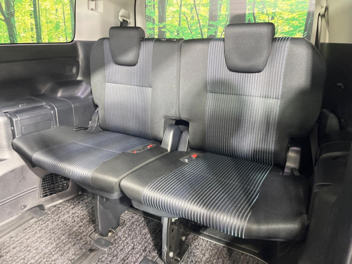 2016 Toyota Voxy DBA-ZRR80W (UW-69ef59021650d)[21]