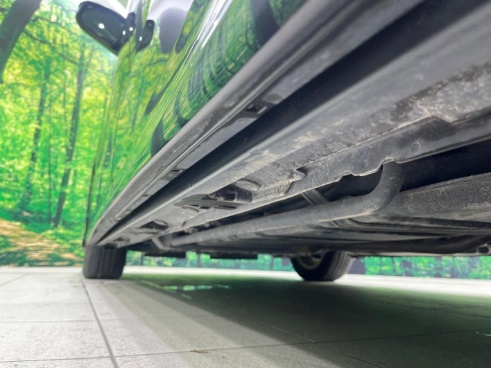 2016 Toyota Voxy DBA-ZRR80W (UW-69ef59021650d)[27]