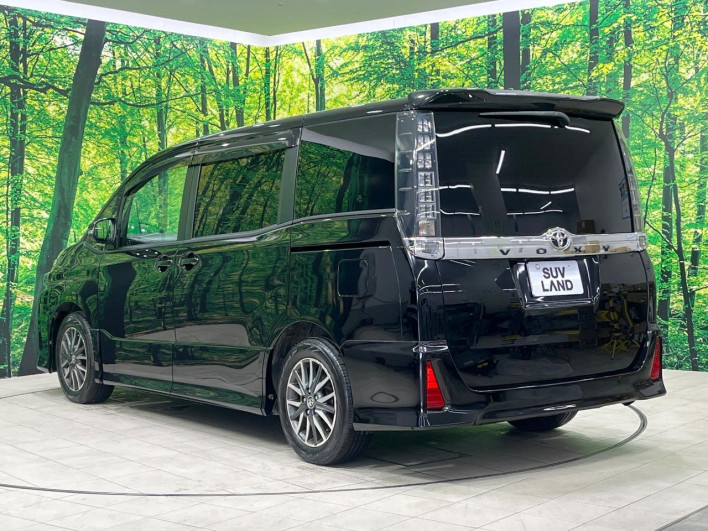 2016 Toyota Voxy DBA-ZRR80W (UW-69ef59021650d)[11]