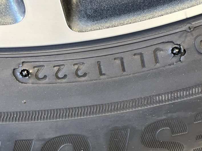 2016 Toyota Noah DBA-ZRR80W (UW-69ef590257195)[12]